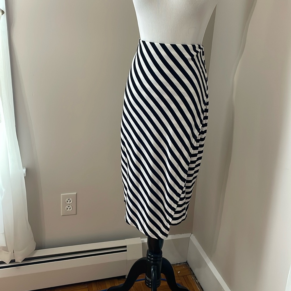 Lined striped skirt